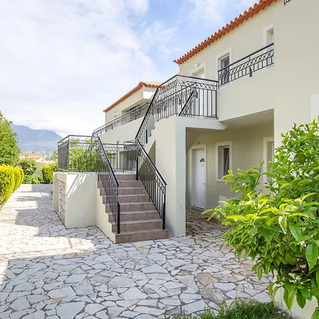 Aphrodite Aparthotel Stoúpa