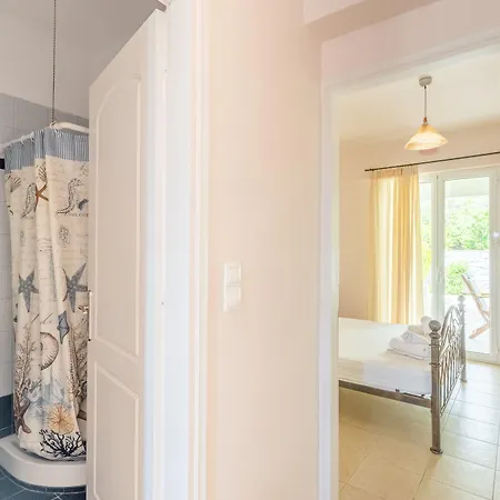 Aphrodite 3* Stoúpa