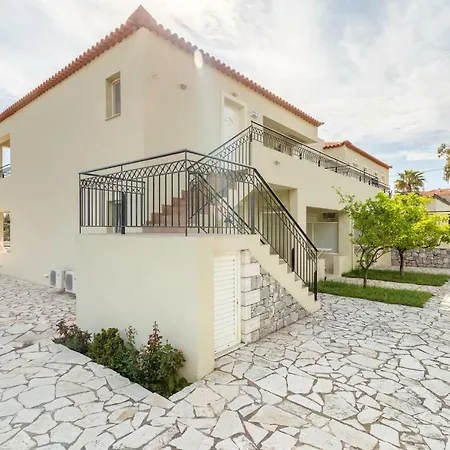 Aparthotel Aphrodite 3*