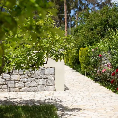 Aparthotel Aphrodite Stoúpa