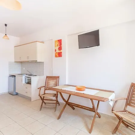 Aphrodite Aparthotel 3*