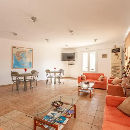 Aphrodite 3* Stoúpa