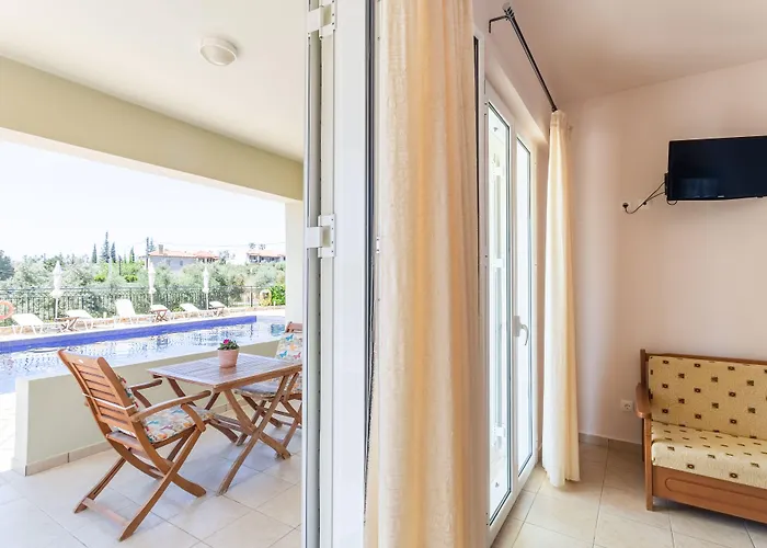 Aphrodite 3* Stoúpa