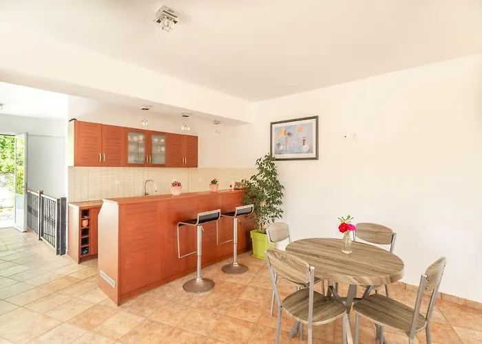 Aphrodite Lägenhetshotell